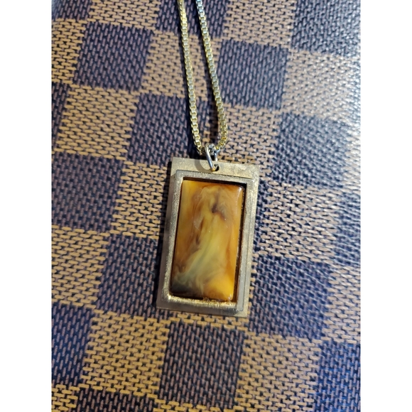 Virgo Necklace - Picture 2 of 2